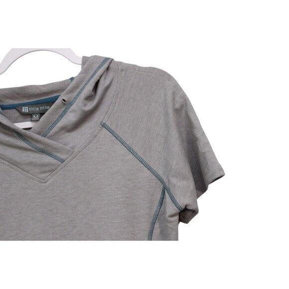 Title Nine Dress Size Medium Hooded Pullover Outdoor Nature Camping Athleisure - Picture 7 of 14